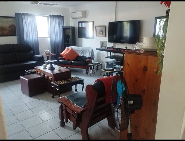 5 BEDROOM HOUSE FOR SALE IN BLUFF